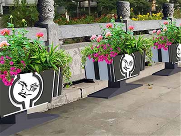 河北花箱厂家浅析：PVC花箱的长处